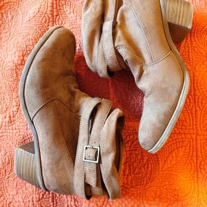 American Eagle ankle boots